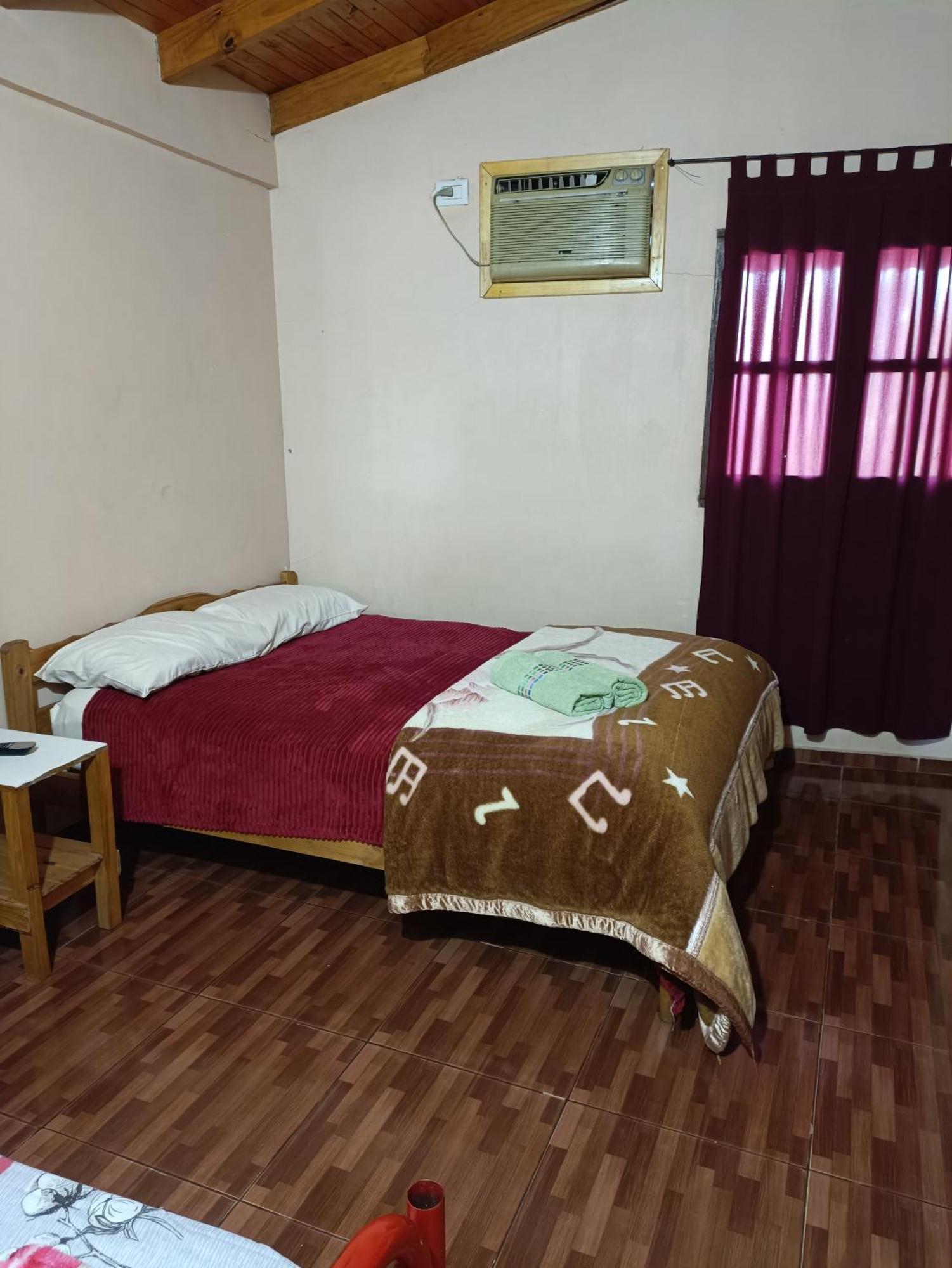 Hostel El Amanecer Пуерто Игуасу Екстериор снимка