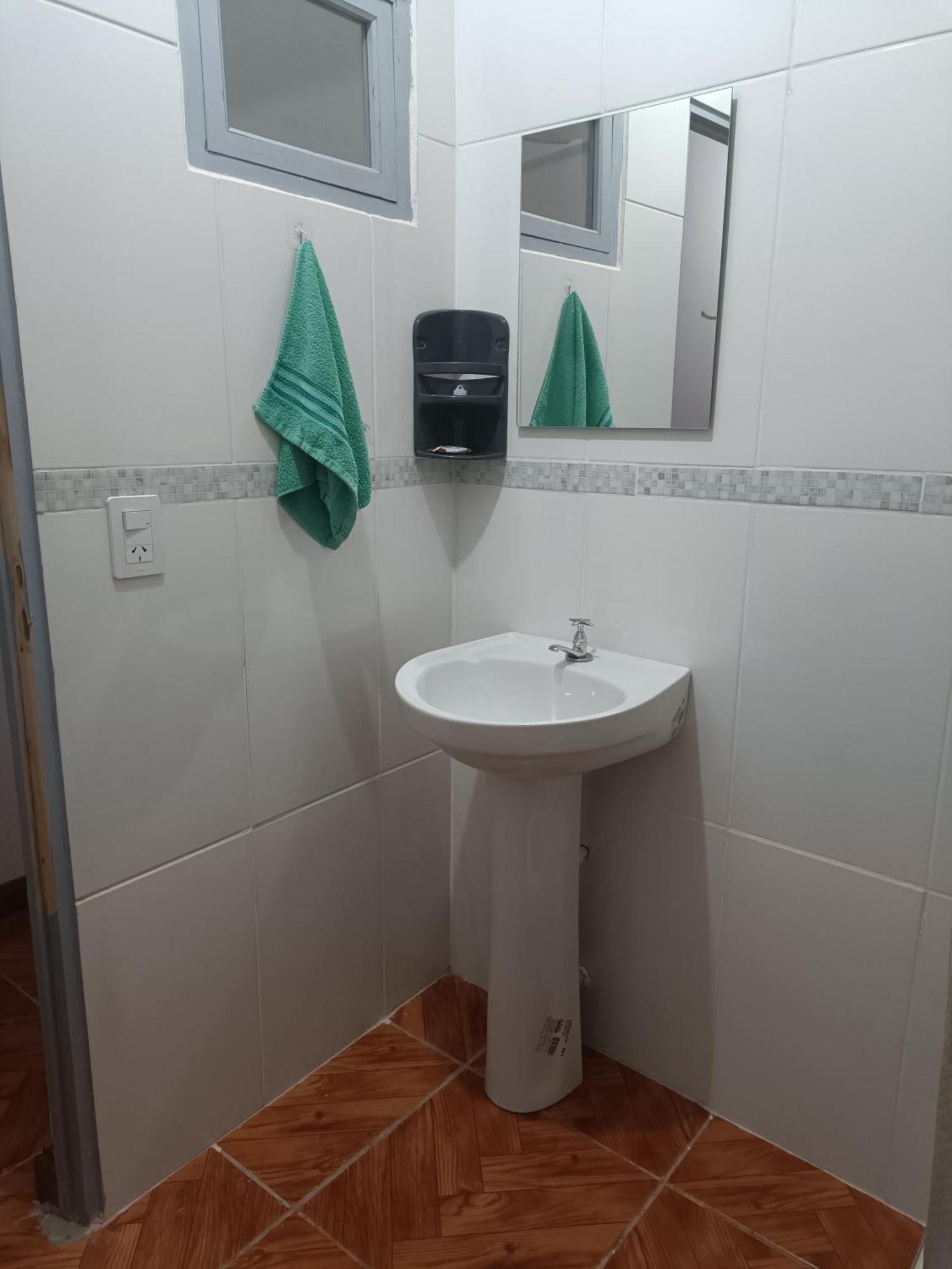Hostel El Amanecer Пуерто Игуасу Екстериор снимка
